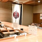 玄品 おでんのカウンター - 内観