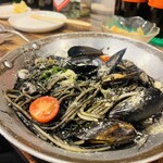 真夜中の太陽 - イカ墨メンパエリア