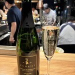 鳥恵 - 泡で乾杯