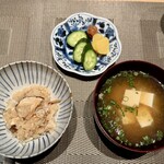 シコウ - 味噌汁・香の物と共に、頂きました。