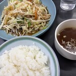 光楽 - 肉野菜炒め+ライス