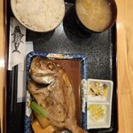 魚屋食堂 魚吉三平 - 