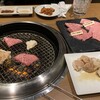 和牛焼肉ブラックホール - 個室で様々な話題に花が咲きながら