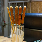 チーズ料理レストラン VOLENTE-048 - フォンデュ用ピック/ スイス旅行気分を盛り上げる（？）おしゃれなフォンデュ用ピックたち。食べる前から楽しい！