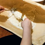 チーズ料理レストラン VOLENTE-048 - 湯気と香りが立ちこめて、まさに五感で楽しむライブ感。テーブルが一気にイタリアに