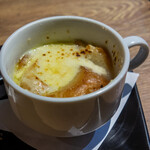 チーズ料理レストラン VOLENTE-048 - チーズフォンデュ屋のオニオングラタンスープ