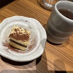 出汁しゃぶおばんざい おかか - 本日のデザート(一口ティラミス)・温かいほうじ茶