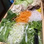 328369603 - 本日の新鮮野菜盛り