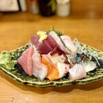Sashimi to Nihonshu Nami ni Chidori