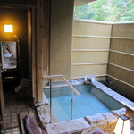 あせび野 - 各部屋には掛け流しの「露天風呂」。