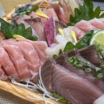 魚一 - 刺身の盛り合わせ