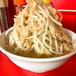 ラーメン二郎  - やはりこのお姿はいつになっても神々しい