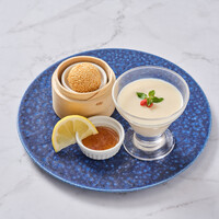 杏仁豆腐甜點心添え