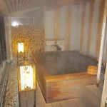 あせび野 - 貸切露天風呂・・・１番人気の「かざはや」。