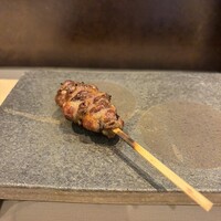 焼鳥 みかど - いつもの１本目！これが楽しみ絶対美味しい！