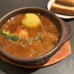 Bistro1048 - ぐつぐつ熱々ビーフシチュー