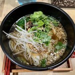 粥麺楽屋 喜々 - 肉そば¥880