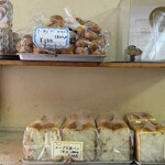 アサカベーカリー - 陳列棚③④ 11/2025