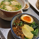 巧匠 - ルーローハンとイカ団子スープ