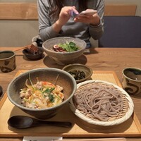 自家製粉石臼挽きうどん 青空blue 本店 - 