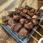 ホルモンの串焼き　もつやき処　沼田 - 