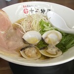 十二分屋 - 料理写真:貝出汁ラーメン
