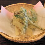 蕎麦 貴賓館 - 春野菜の天ぷら