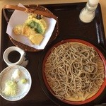 かりお茶屋 - 盛り蕎麦800+天プラ200=1000円