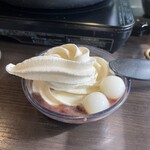 しゃぶ葉 津高茶屋店 - 不恰好な白玉入りクリームぜんざい