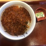 なか卯 - 料理写真:いくら丼豪快¥2,980(税込)
