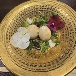 1000 - 鳥の巣をあしらった可愛いサラダ