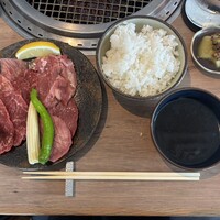 焼肉 The INNOCENT CARVERY 新丸ビル店 - 