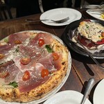 Trattoria e Pizzeria De salita 赤坂 - 