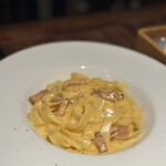 Trattoria e Pizzeria De salita 赤坂 - 