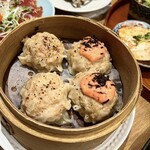 まちノ食堂 - あらびき鶏焼売、明太マヨ焼売　