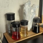 悟空軒 - 卓上調味料