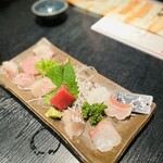 すし居酒屋 樽 - 刺身盛り合わせ