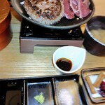 とろけるハンバーグ福よし 浅草蔵前店 - 