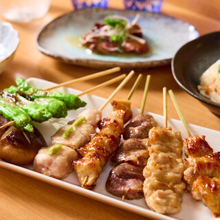 「京紅地鶏コース」で、極上の炭火焼鳥と鶏料理を味わい尽くす