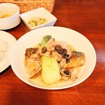 ビストロ コゥジィ - 視覚的にも楽しい盛り付け。