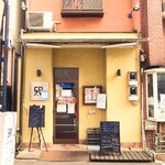 ビストロ コゥジィ - 洋風ファサード。