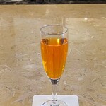 トレ・コローネ - ウエルカムドリンク（スパークリングカクテル）