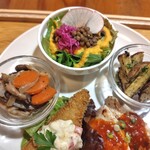 カフェローカル - 副菜が充実していてこれだけでもご飯食べられそう