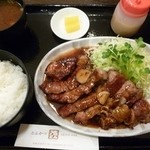 茂とん - 豚ステーキ定食250ｇ