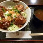 茂とん - ヒレみそ玉丼