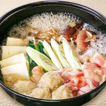 ふるさと居酒屋 村さ来 - 鶏塩ちゃんこ鍋　※鍋の写真は2人前のイメージです。