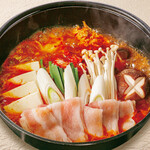 ふるさと居酒屋 村さ来 - 麻辣豚キムチ鍋
　※鍋の写真は2人前のイメージです。