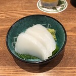 ワビスケ 京都ポルタ店 - かまぼこじゃなくてイカ刺し