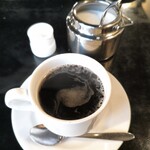 茶廊車門 - 食後の深煎りホットコーヒー