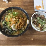 なんつッ亭 - 辛味噌ねぎちゃーしゅうドラゴン（超激辛、大盛り）、豚まんま